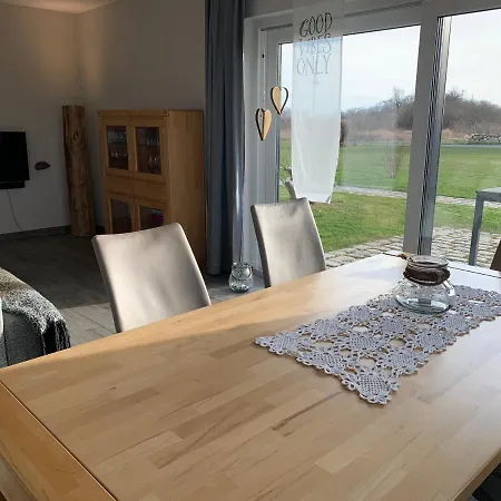 Apartment Haus Kranichfeld G Dranske